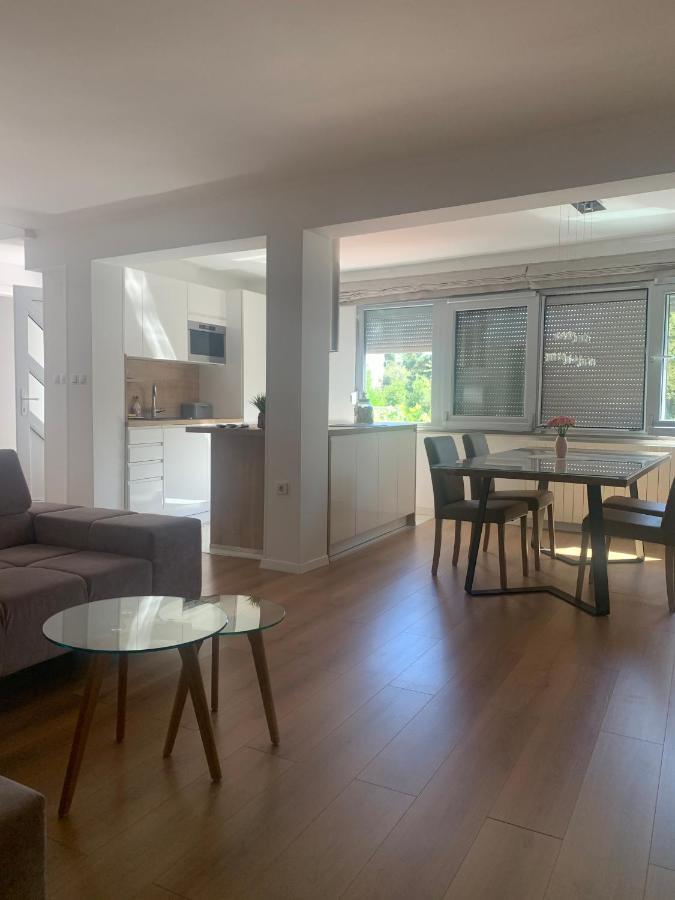 Apartmani Emilio Новалья Экстерьер фото